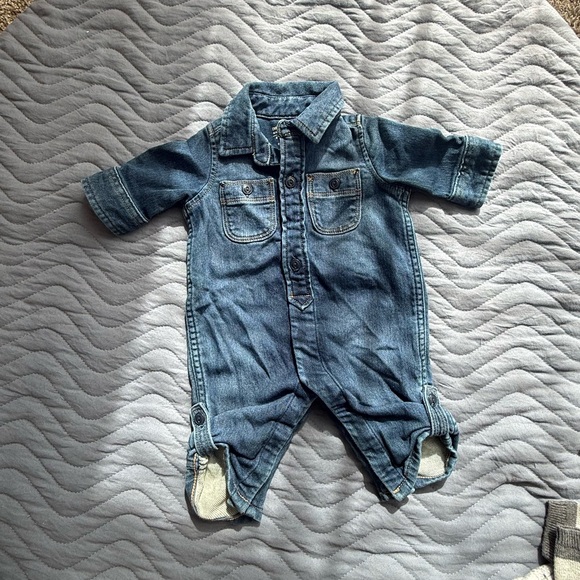 Baby Gap Bundle - Picture 2 of 6